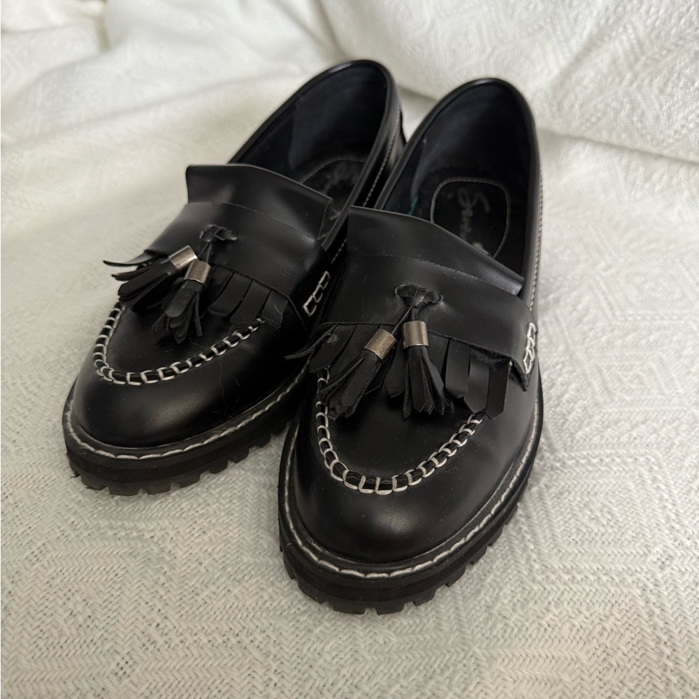 Seven7 Black Tassel Loafers - Size 7